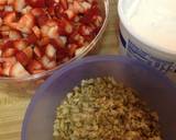 Foto del paso 3 de la receta Gelatina de fresas con crema
