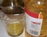 Foto del paso 2 de la receta: Salsa de aceite de oliva y miel de romero