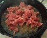 A picture of step 2 of Carne en su jugo.