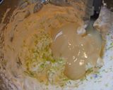 Foto del paso 2 de la receta: Cobertura de leche condensada y lima