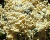 Foto del paso 3 de la receta: Pastel gratinado de ave con brécol y coliflor