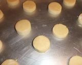 Foto del paso 3 de la receta: Alfajores navideños rellenos de chocolate
