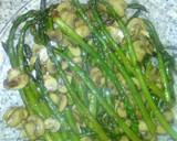 Foto del paso 3 de la receta: Espárragos con chanpiñones