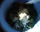 Foto del paso 1 de la receta: Gratinado de espinacas con huevo y salchichas