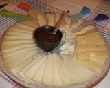 Foto del paso 2 de la receta: Tabla de quesos y embutidos variados