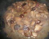 Foto del paso 2 de la receta: Muslo de pato confitado con setas en su jugo
