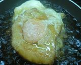 Foto del paso 2 de la receta: Pan con huevo frito y aceitunas