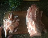 Foto del paso 1 de la receta: Carré "arrosto" con peras