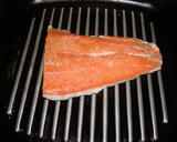 Foto del paso 4 de la receta: Salmón fresco con guisantes estofados