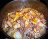 Foto del paso 1 de la receta: Patatas con chipirones y almejas