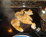Foto del paso 3 de la receta: Filetes de pechuga a la plancha con setas