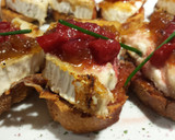 Foto del paso 4 de la receta: Tostada de queso de cabra con confitura de tomate