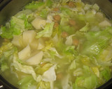 Foto del paso 1 de la receta: Guiso de garbanzos con pollo y berza