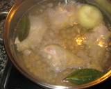 Foto del paso 2 de la receta Guiso de garbanzos con pollo y berza    
