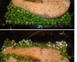 Foto del paso 4 de la receta: Salmon al horno con guisantes