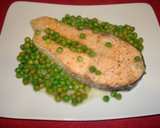 Foto del paso 6 de la receta: Salmon al horno con guisantes