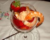 Foto del paso 3 de la receta: Cóctel de fresones y langostinos