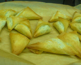 Foto del paso 6 de la receta: Triángulos de espinacas y queso
