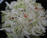 Foto del paso 3 de la receta: Sargo en papillote con grelos