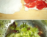 Foto del paso 3 de la receta: Rollitos de pan con jamón ibérico, queso y lechuga