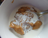 Foto del paso 3 de la receta: Panqueques de chocolate relleno de dulce de leche y crema