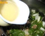 Foto del paso 3 de la receta: Crema de champiñones con acelgas, puerro y apio