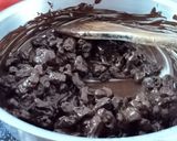 Foto del paso 2 de la receta: Pasas de uva bañadas con chocolate