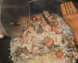 Foto del paso 3 de la receta: Risotto especial con setas y salchichas