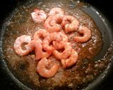 Foto del paso 2 de la receta: Gambones al ajillo