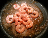 Foto del paso 2 de la receta: Gambones al ajillo