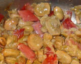 Foto del paso 3 de la receta: Tortilla de habas con cabecero de lomo