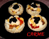 Foto del paso 4 de la receta: Montaditos de encurtidos, huevo, mahonesa y caviar