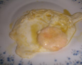Foto del paso 1 de la receta: Huevo frito con chorizos picantes