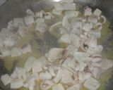 Foto del paso 3 de la receta: Arroz con sepia y butifarra