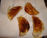 Foto del paso 5 de la receta: Empanadillas de sardinilla y aceitunas