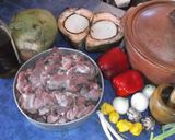 Foto del paso 1 de la receta: Chivito al coco en olla de barro (a leña)