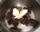 Foto del paso 1 de la receta: Cobertura de chocolate rápida para tartas