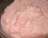 Foto del paso 4 de la receta: Fresas a la crema rosa