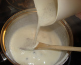 Foto del paso 3 de la receta: Salsa de queso a la pimienta verde