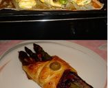 Foto del paso 7 de la receta: Espárragos trigueros envueltos en hojaldre con crujiente de jamón