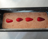 Foto del paso 4 de la receta: Bizcocho de yogur y fresas