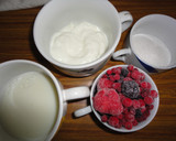 Foto del paso 1 de la receta: Smoothie de frutas del bosque y queso batido