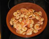 Foto del paso 3 de la receta: Camarones al ajillo súper rápidos