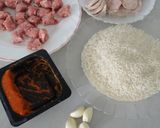 Foto del paso 1 de la receta: Arroz al horno con sobrasada, salchichas y butifarra