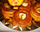 Foto del paso 5 de la receta: Tartas de hojaldre con sobrasada y queso brie