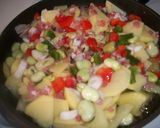Foto del paso 2 de la receta: Tortilla multicolor de restos con jamón Iberico