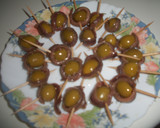Foto del paso 2 de la receta: Aceitunas bombón liaditas con anchoas