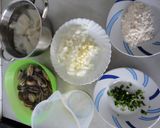 Foto del paso 1 de la receta: Migas de bacalao con almejas