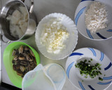 Foto del paso 1 de la receta: Migas de bacalao con almejas