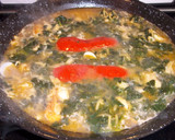 Foto del paso 8 de la receta: Timbal de fideuá con bacalao y espinacas